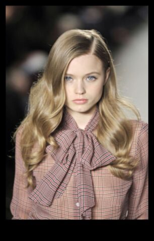 Coafuri inspirate de pistele blonde de înaltă modă pentru trendsetteri care vor să iasă în evidență